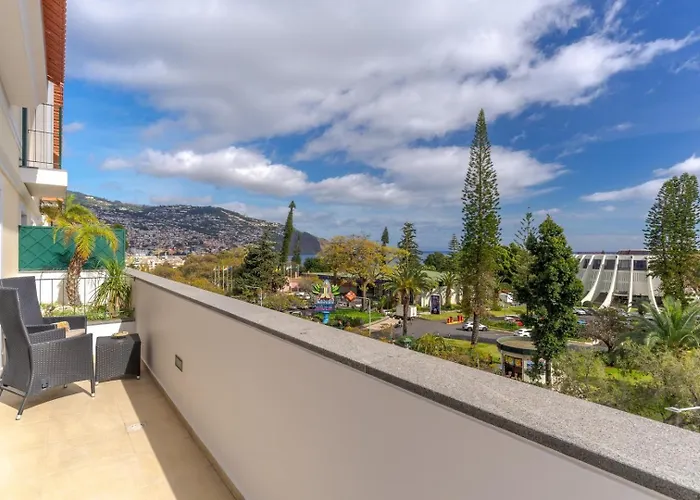 Q.Vitoria Penthouse, By Pausa Holiday Rentals 公寓 *