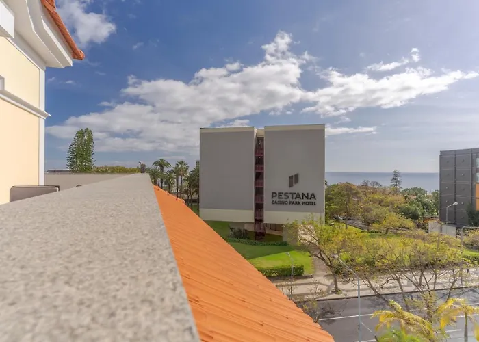 Q.Vitoria Penthouse&Shared Pool, By Pausa Rentals Apartman