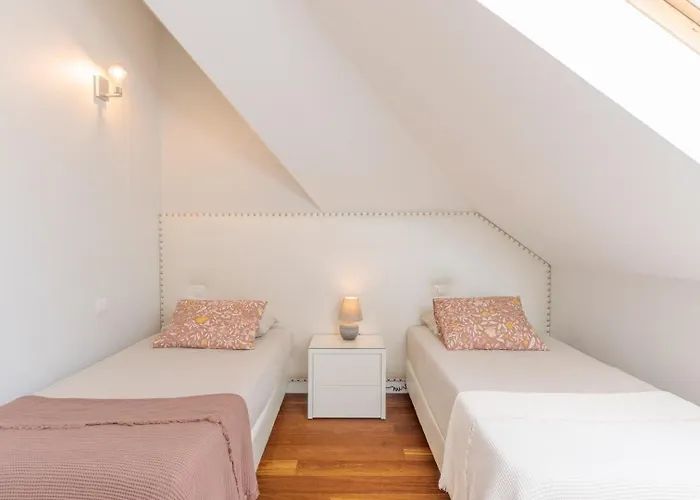 Q.Vitoria Penthouse, By Pausa Holiday Rentals 公寓 *