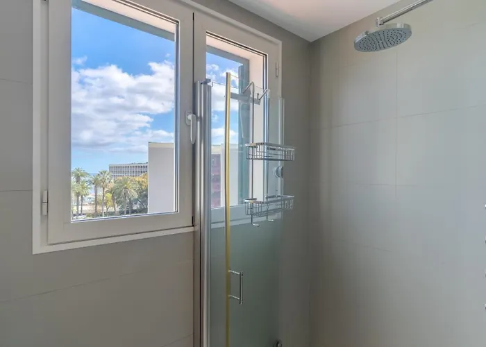 Q.Vitoria Penthouse, By Pausa Holiday Rentals *