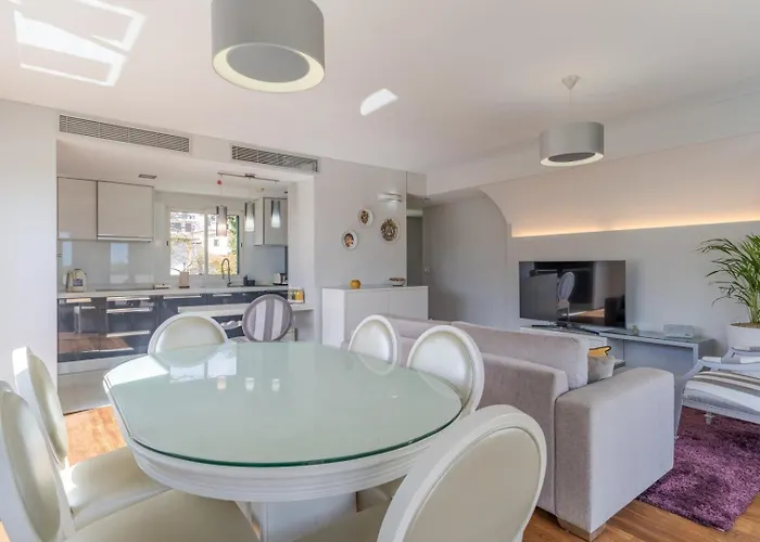 Apartman Q.Vitoria Penthouse&Shared Pool, By Pausa Rentals Funchal